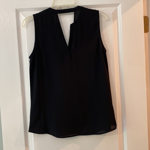 Ro&De black v-neck sleeveless blouse top. XS - Picture 2 of 6